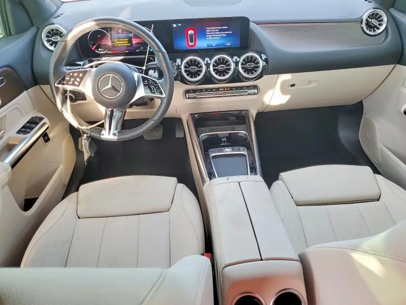 2026 MERCEDES-BENZ GLA 250  