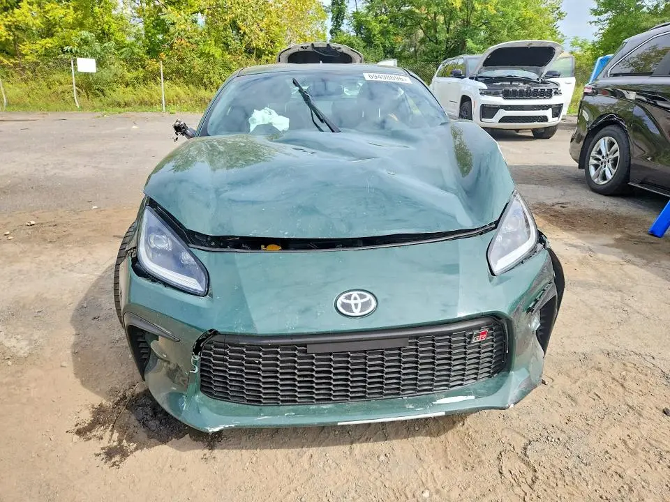 2025 TOYOTA GR 86 HAKONE  