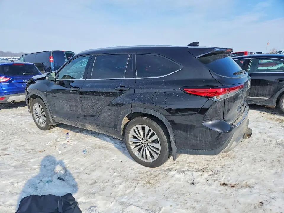 2022 TOYOTA HIGHLANDER HYBRID PLATINUM  