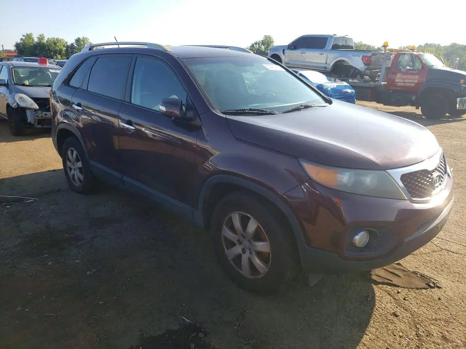 2013 KIA SORENTO LX  