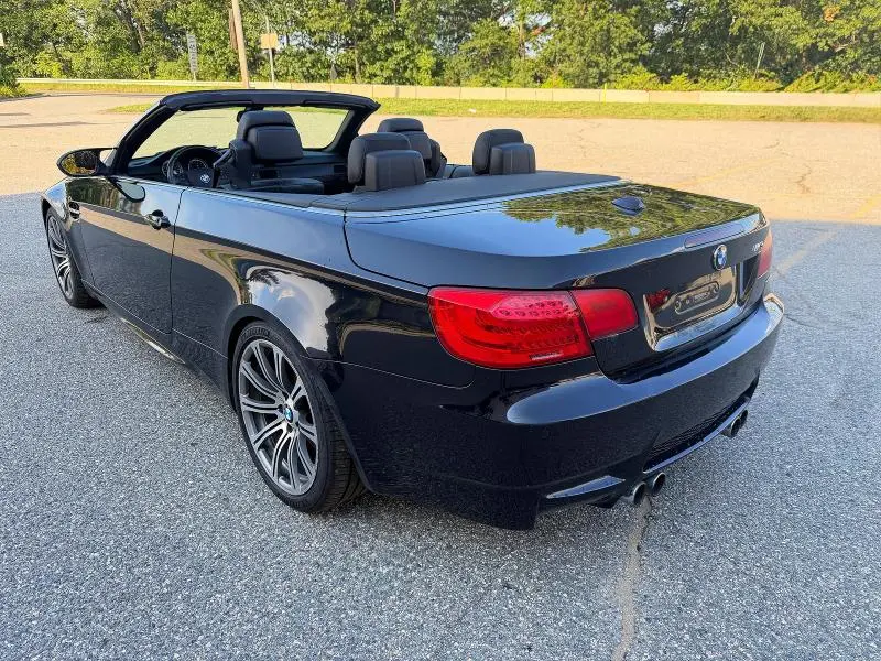 2011 BMW M3   