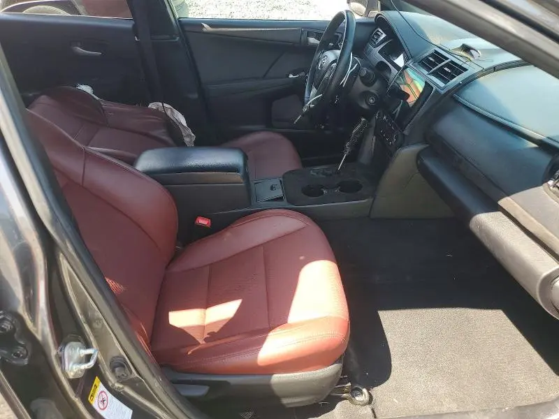 2013 TOYOTA CAMRY SE  