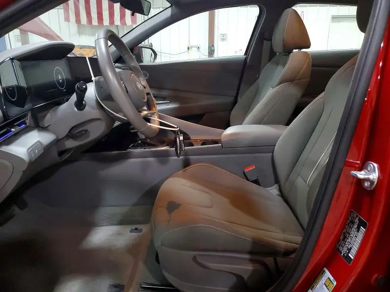 2025 HYUNDAI ELANTRA SEL  