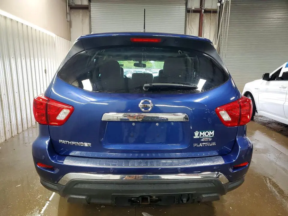2017 NISSAN PATHFINDER PLATINUM  