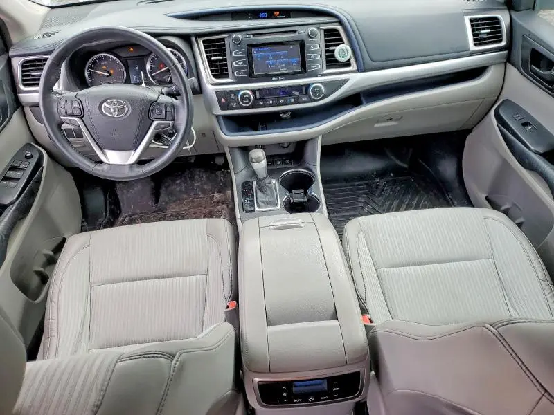 2015 TOYOTA HIGHLANDER LE  