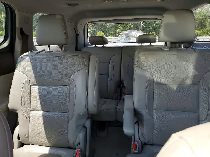 2017 GMC ACADIA SLT-2  