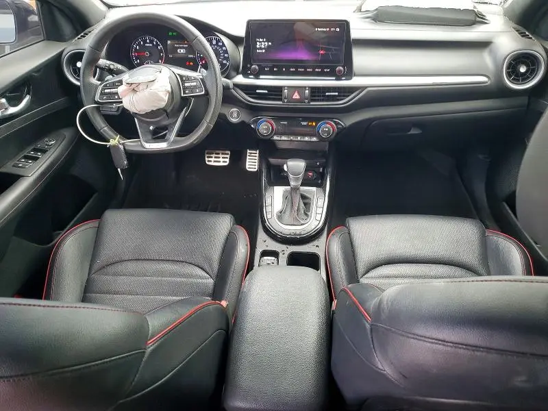 2023 KIA FORTE GT  