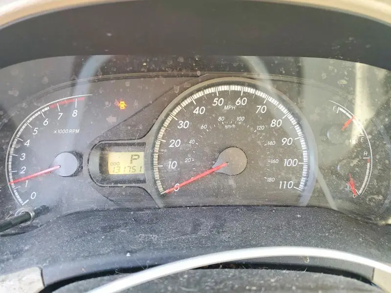 2013 TOYOTA SIENNA LE 8-PASSENGER  