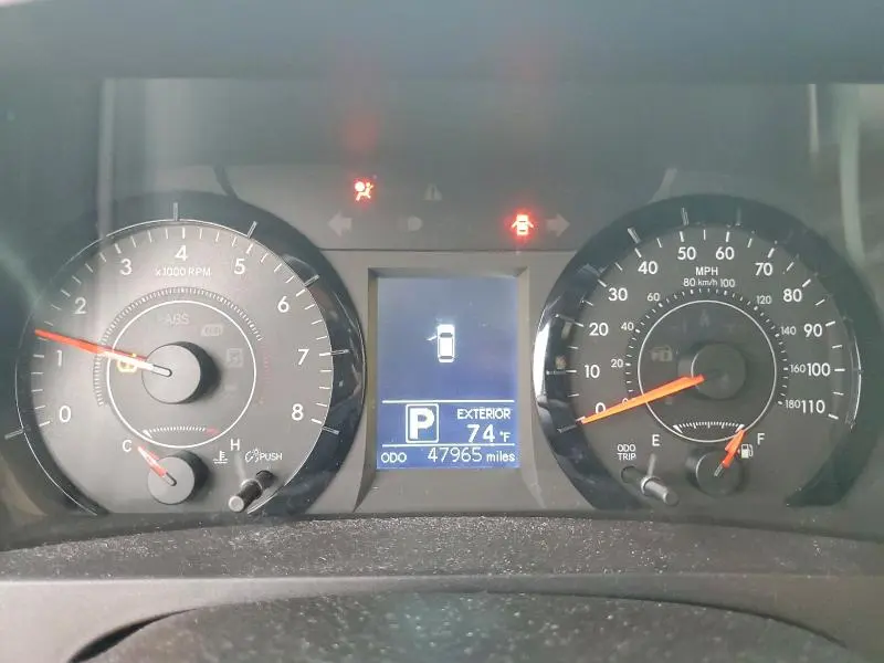 2016 TOYOTA SIENNA LE  