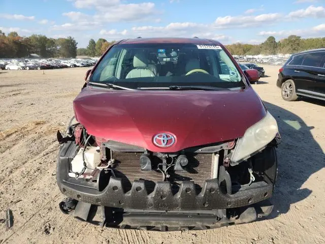 2011 TOYOTA SIENNA XLE  