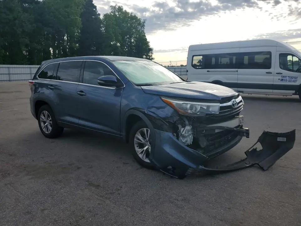 2015 TOYOTA HIGHLANDER LE PLUS  