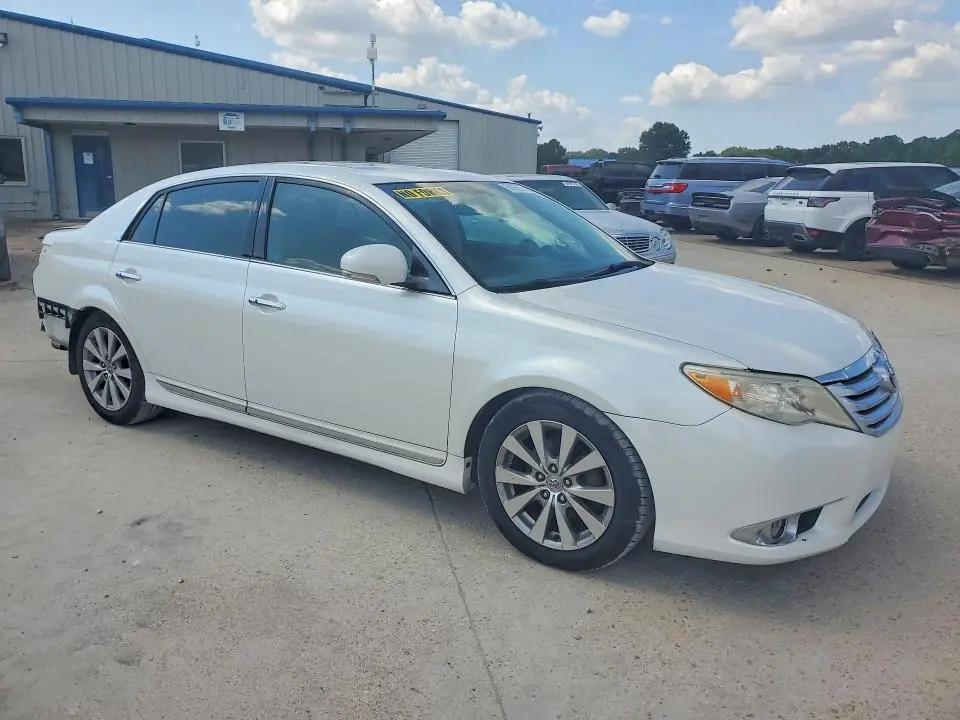 2011 TOYOTA AVALON LIMITED  