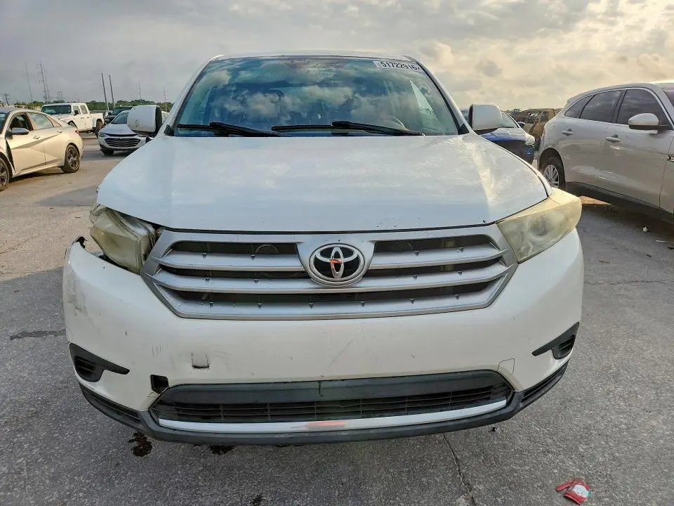 2011 TOYOTA HIGHLANDER BASE  