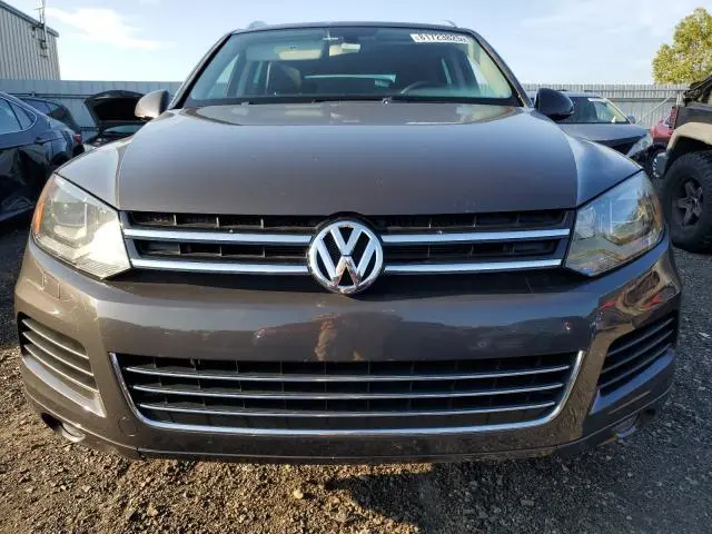 2011 VOLKSWAGEN TOUAREG V6  