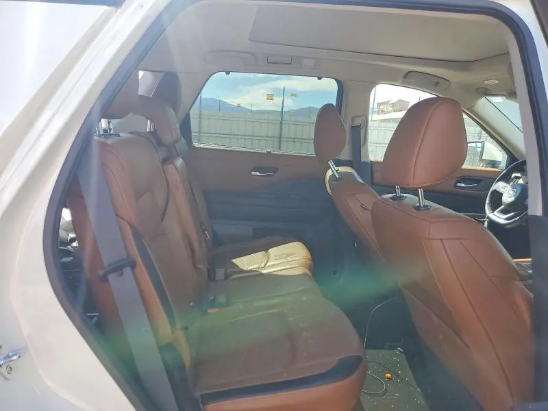 2022 NISSAN PATHFINDER PLATINUM  
