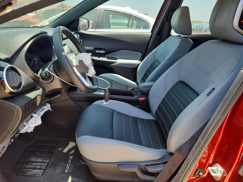 2022 NISSAN KICKS SR  