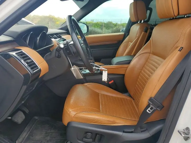 2017 LAND ROVER DISCOVERY HSE LUXURY  