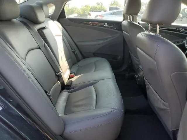 2013 HYUNDAI SONATA SE  