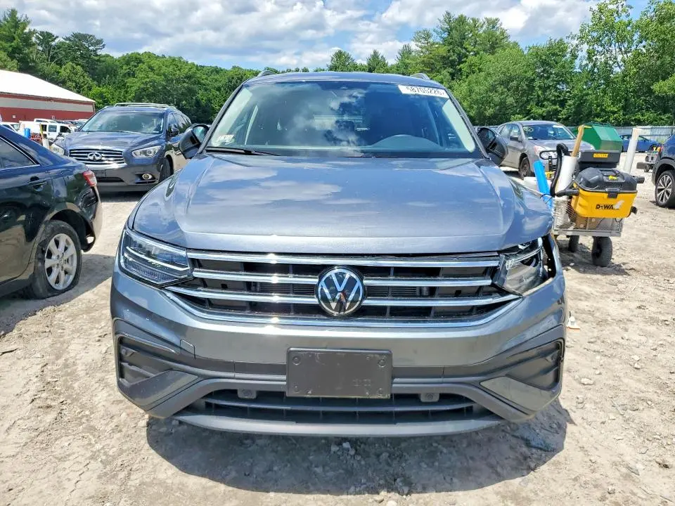 2024 VOLKSWAGEN TIGUAN SE  