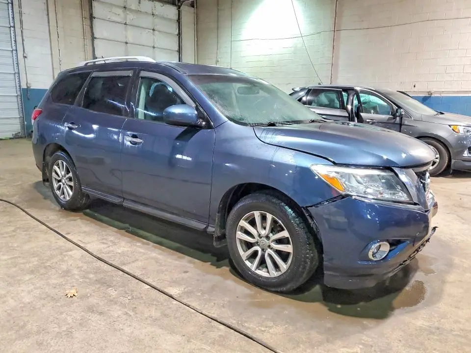 2015 NISSAN PATHFINDER SV  