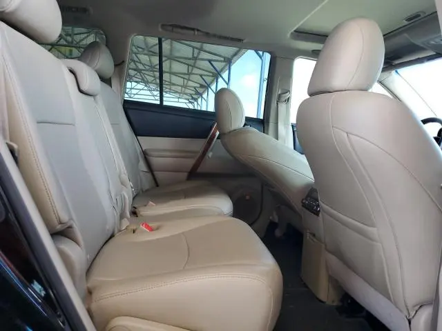 2013 TOYOTA HIGHLANDER LIMITED  