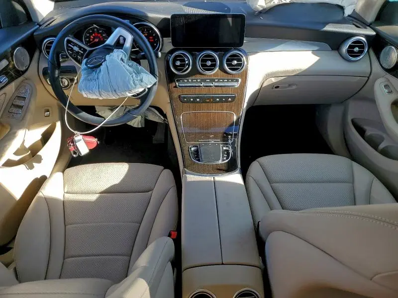 2021 MERCEDES-BENZ GLC 300  