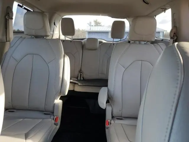 2017 CHRYSLER PACIFICA TOURING L  