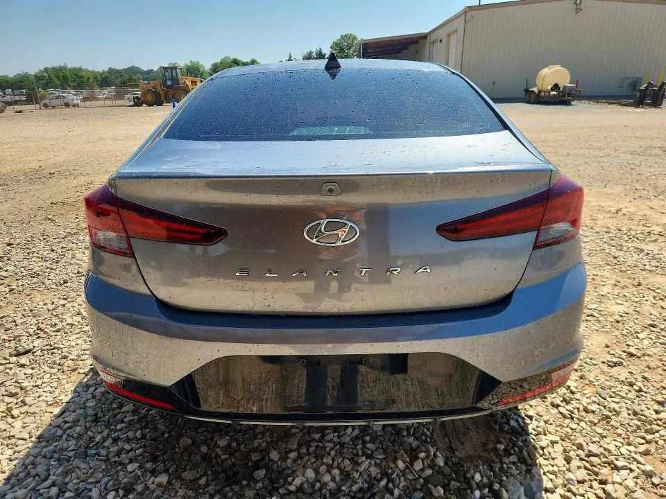 2019 HYUNDAI ELANTRA SEL  
