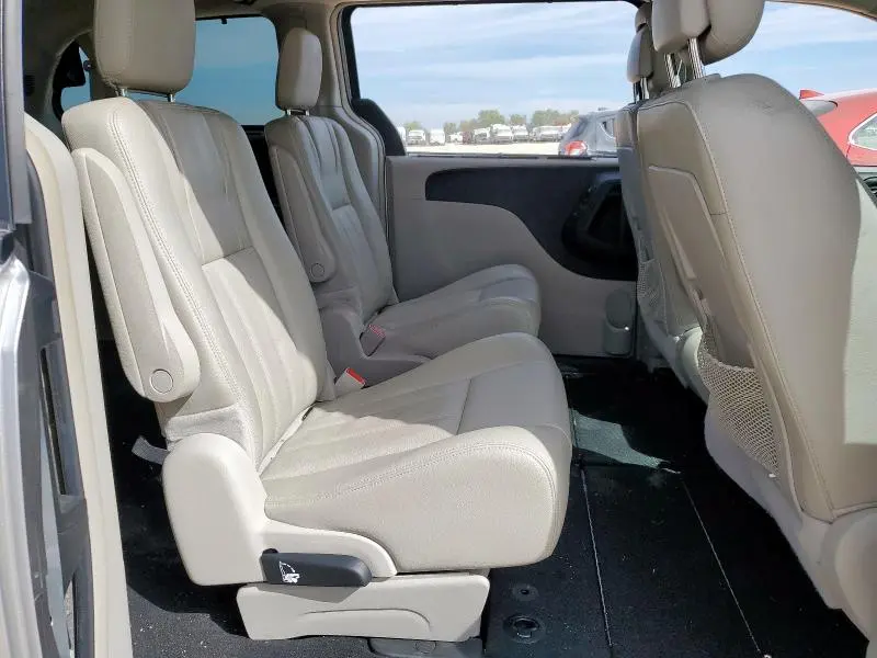 2013 CHRYSLER TOWN & COUNTRY TOURING L  