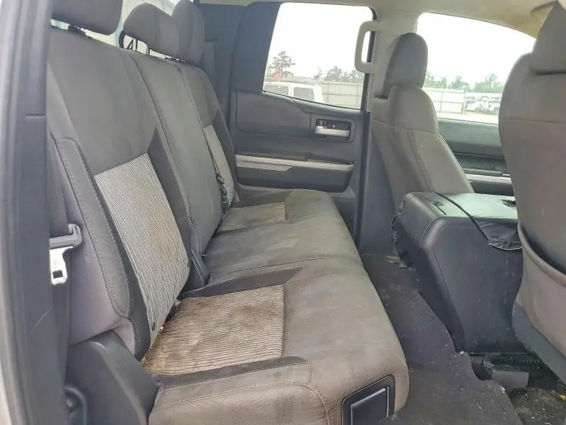 2016 TOYOTA TUNDRA SR5  