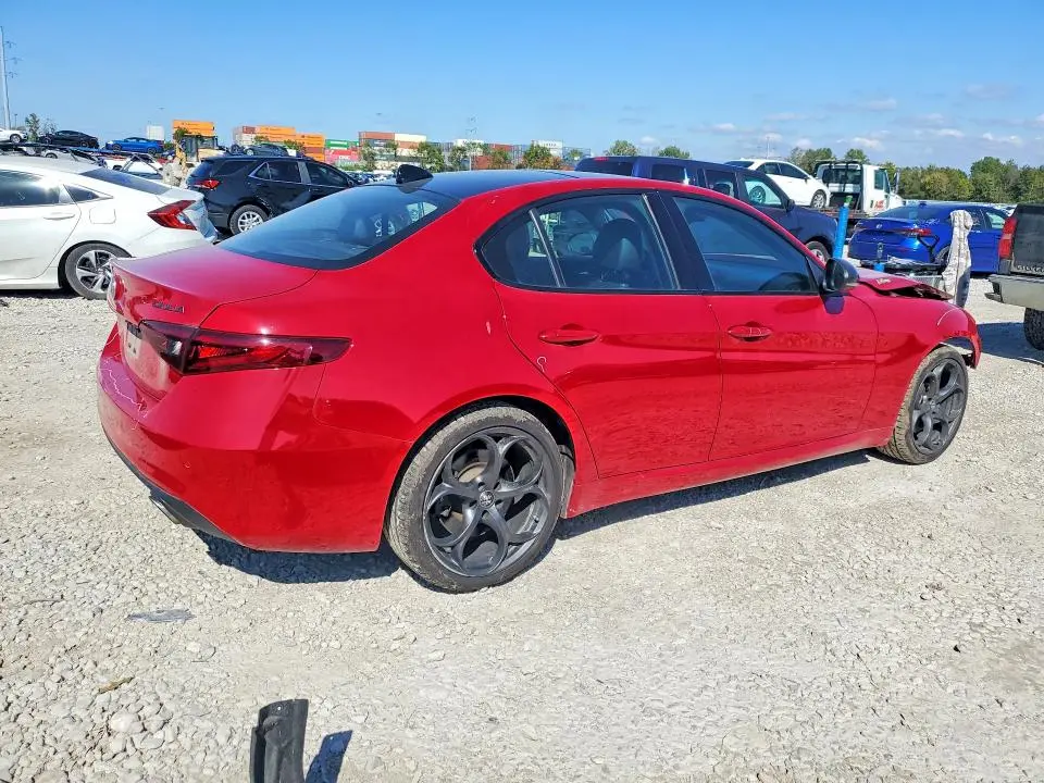 2018 ALFA ROMEO GIULIA TI Q4  