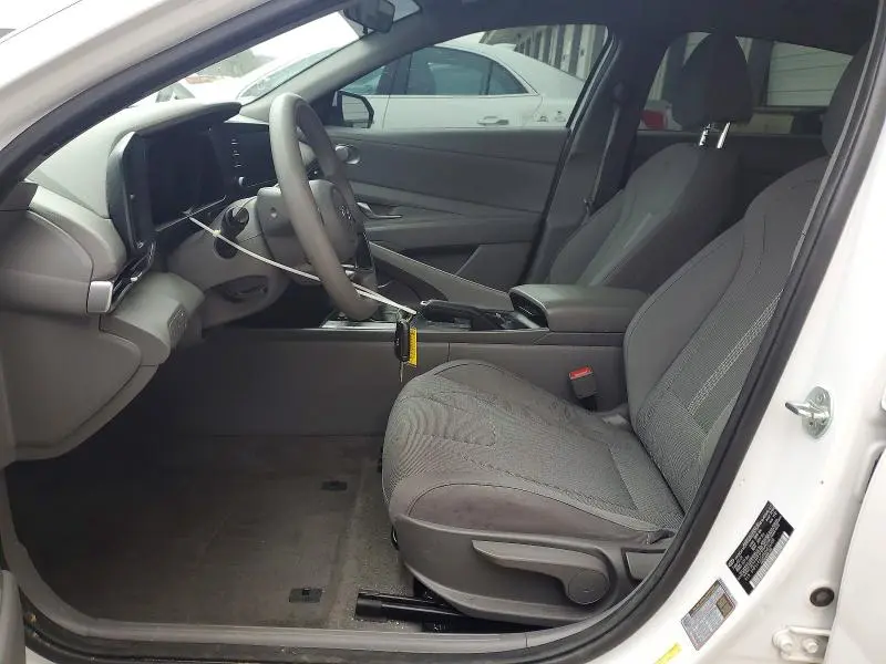 2021 HYUNDAI ELANTRA SE  