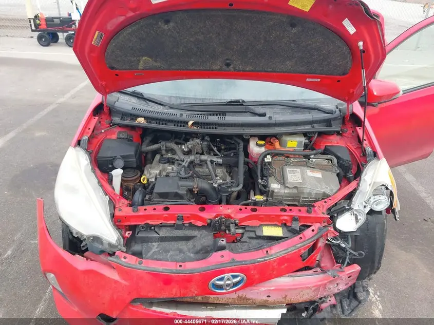 2013 TOYOTA PRIUS C THREE