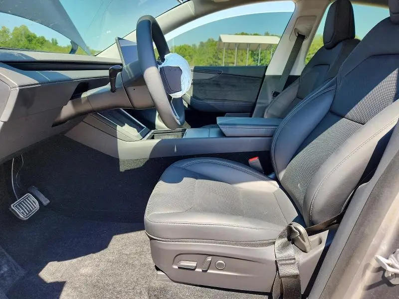 2026 TESLA MODEL Y   