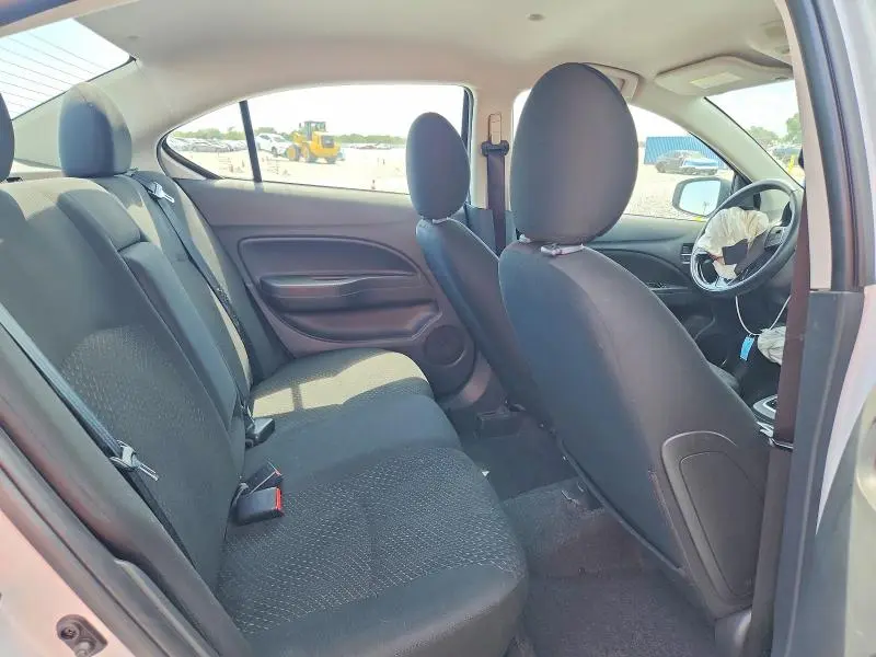 2023 MITSUBISHI MIRAGE G4 SE  