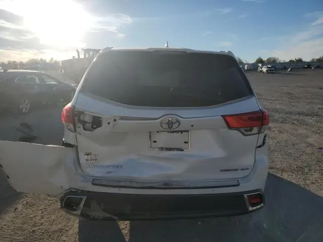 2018 TOYOTA HIGHLANDER LIMITED  