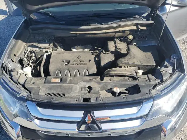 2017 MITSUBISHI OUTLANDER SE  