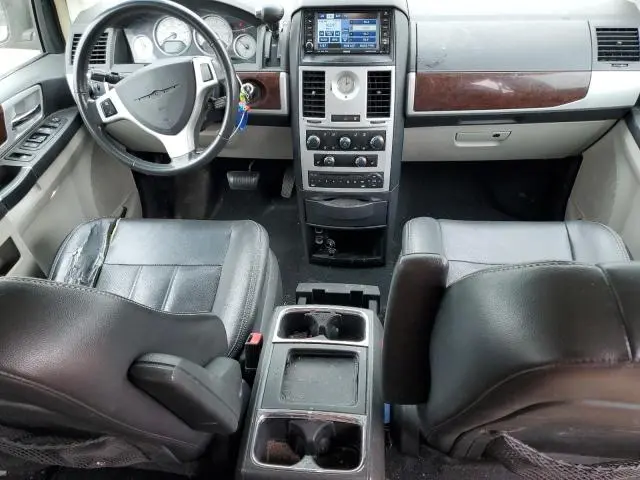 2010 CHRYSLER TOWN & COUNTRY TOURING PLUS  