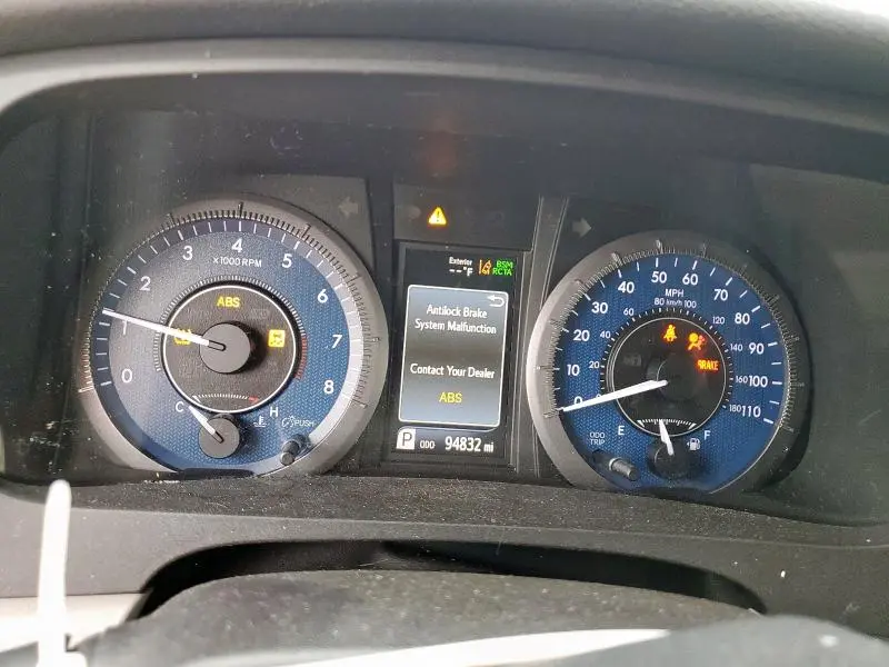 2019 TOYOTA SIENNA XLE  