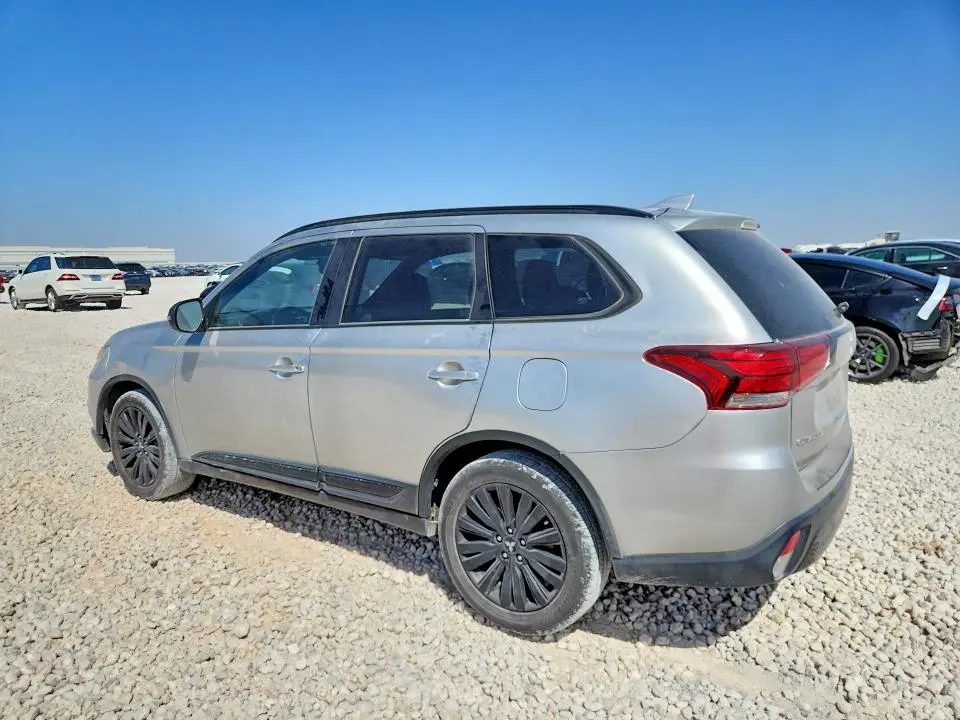 2020 MITSUBISHI OUTLANDER SE  