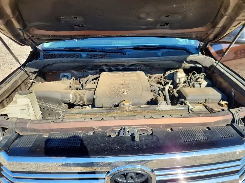 2017 TOYOTA TUNDRA SR5  