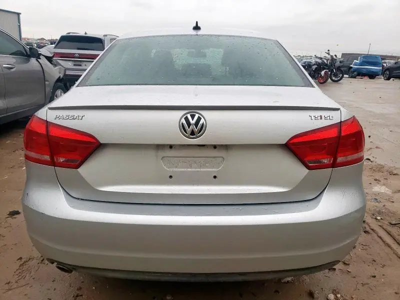 2014 VOLKSWAGEN PASSAT SE  