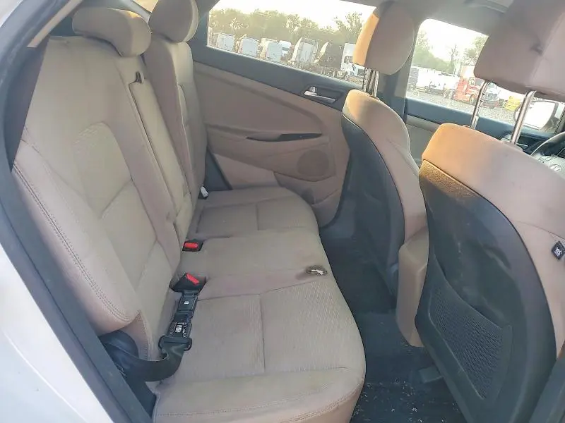 2019 HYUNDAI TUCSON SE  