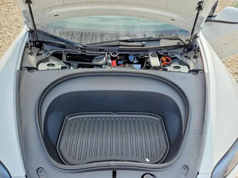 2026 TESLA MODEL 3   