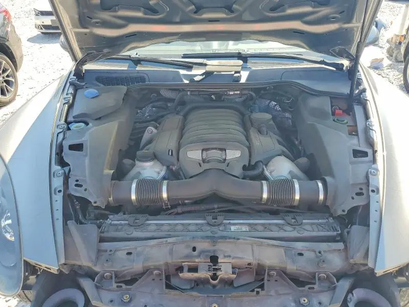 2014 PORSCHE CAYENNE GTS  