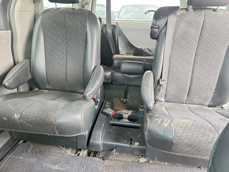 2013 TOYOTA SIENNA SPORT  