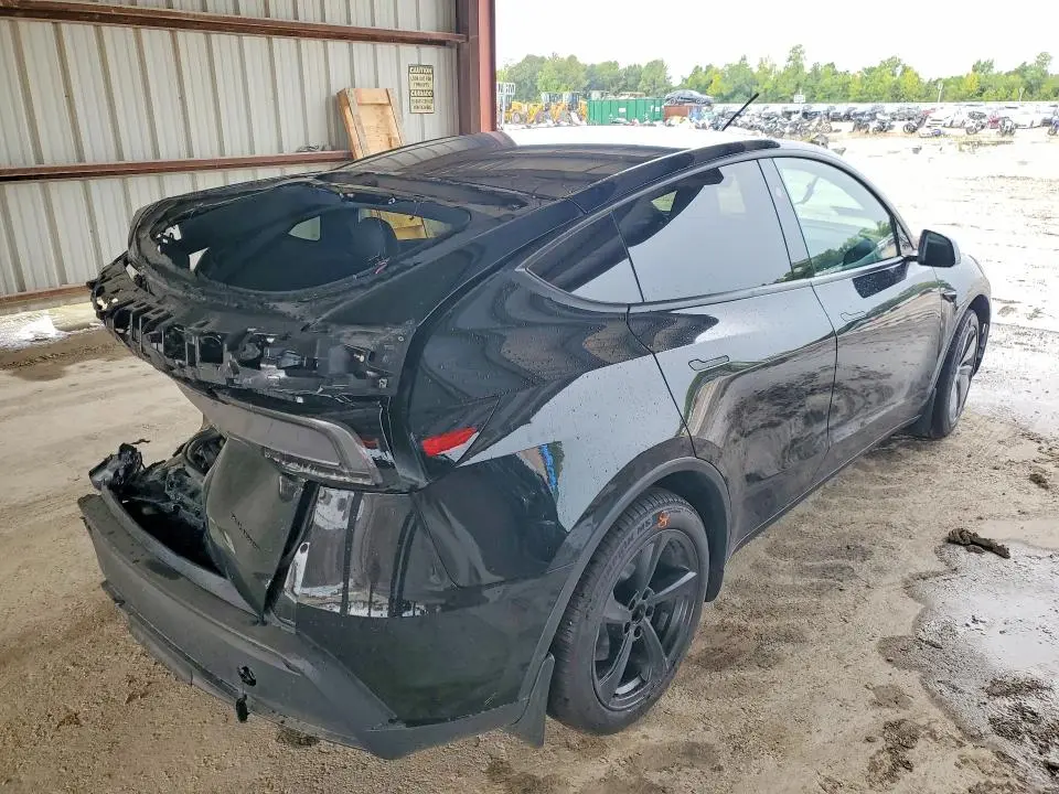 2026 TESLA MODEL Y   