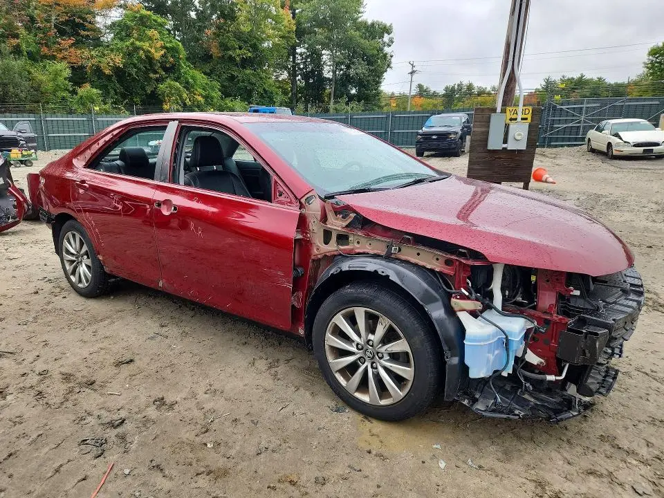 2017 TOYOTA CAMRY XLE  