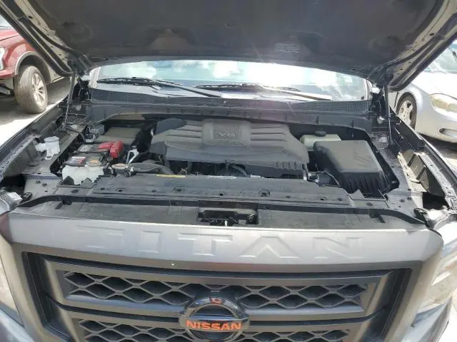 2022 NISSAN TITAN SV  