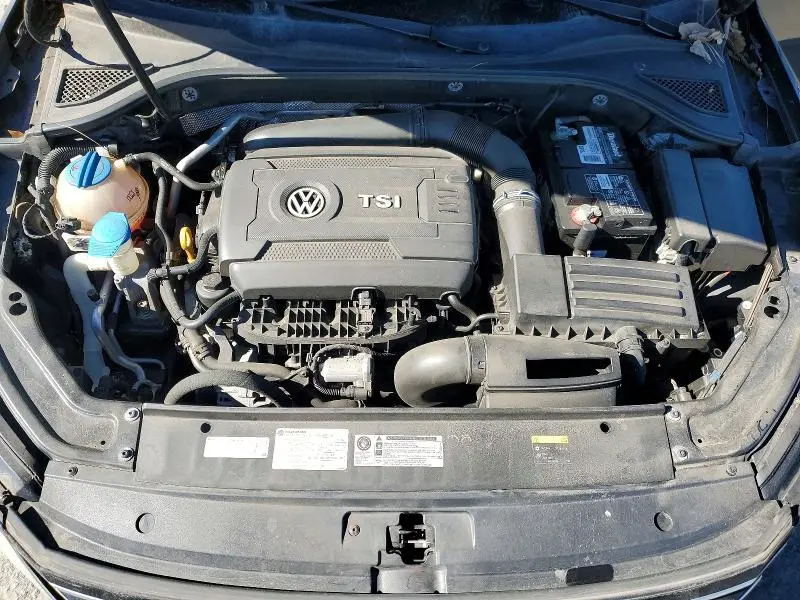 2017 VOLKSWAGEN PASSAT SE  